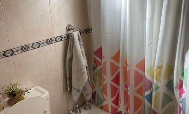 Casa PH en venta en Villa Dominico