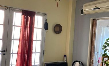 Casa PH en venta en Villa Dominico