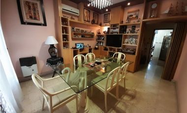 HERMOSA CASA AMERICANA