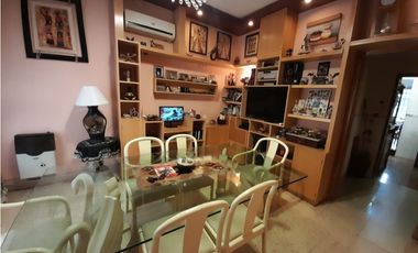 HERMOSA CASA AMERICANA