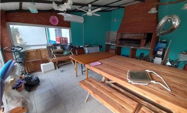 HERMOSA CASA AMERICANA