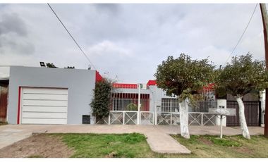 HERMOSA CASA AMERICANA