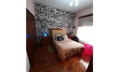 HERMOSA CASA AMERICANA