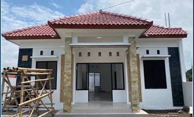 Villa Modern, ada Rumah Induk Serta Joglo. Bisa Nego di Prambanan