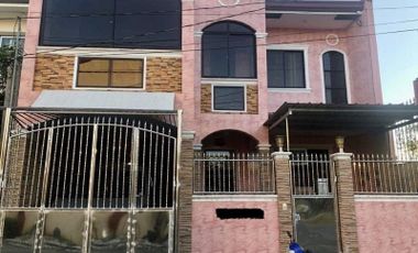 For Sale 5 Bedroom House in Las Piñas Fully Furnished