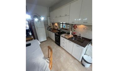 VENTA EXCELENTE CHALET CON PATIO Y PARRILLA EN FLORENCIO SANCHEZ