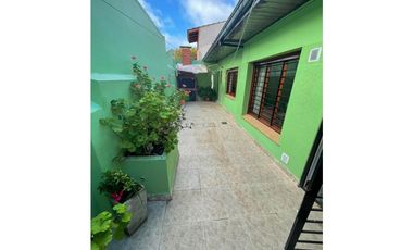 VENTA EXCELENTE CHALET CON PATIO Y PARRILLA EN FLORENCIO SANCHEZ