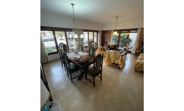 VENTA EXCELENTE CHALET CON PATIO Y PARRILLA EN FLORENCIO SANCHEZ