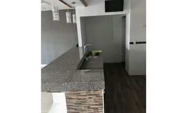 SE VENDE CASA EN CAMINO REAL $160,000 AM