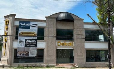 Local comercial planta baja en renta San Pedro Garza García