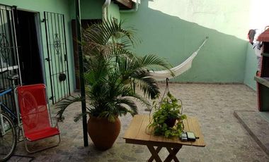 Casa PH en venta en Lanus Oeste