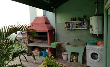 Casa PH en venta en Lanus Oeste