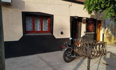 Casa PH en venta en Lanus Oeste