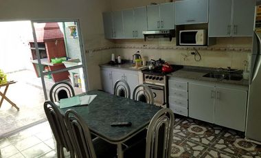 Casa PH en venta en Lanus Oeste