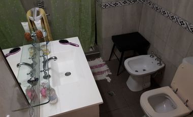 Casa PH en venta en Lanus Oeste