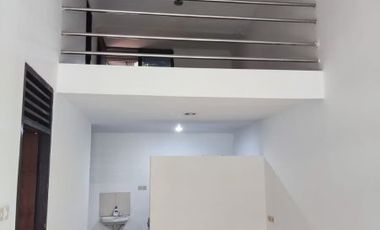 DISEWAKAN !! Rumah Siap Huni Jalan 2 Mobil di Janur Kuning , Bisa Nego