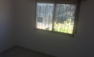 PROPIEDAD PLANTA ALTA DE 3 AMB CON PATIO TERRAZA