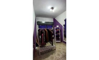 Venta casa con local Barrio Pompeya en Merlo  apta crédito