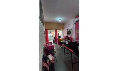 Venta casa con local Barrio Pompeya en Merlo  apta crédito