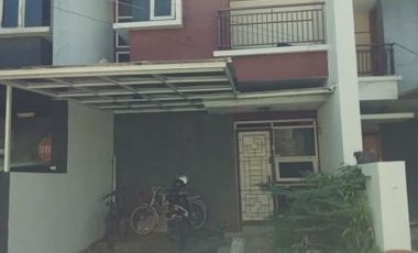 Rumah cluster jual/ kontrak daerah Antapani 2 lantai