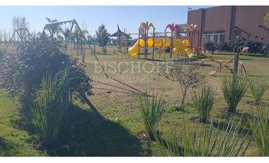 EXCELENTES DEPARTAMENTOS 2 AMBIENTES EN VENTA, BARRIO PRIVADO