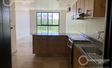 Venta de Edificio con 4 departamentos en Calle Cuauhtémoc, Col. Centro, Coatzacoalcos, Ver.
