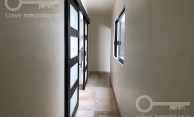 Venta de Edificio con 4 departamentos en Calle Cuauhtémoc, Col. Centro, Coatzacoalcos, Ver.