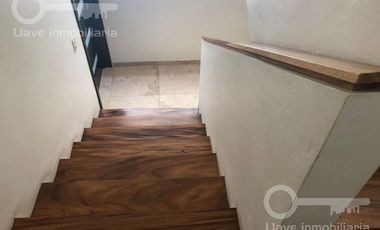 Venta de Edificio con 4 departamentos en Calle Cuauhtémoc, Col. Centro, Coatzacoalcos, Ver.