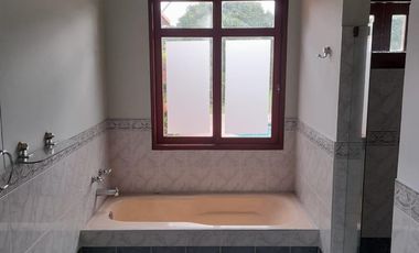 casa en arriendo en trapiches ii. Cod A11058