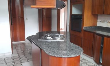 casa en arriendo en trapiches ii. Cod A11058