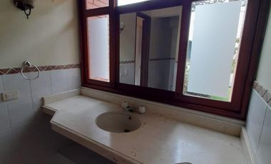 casa en arriendo en trapiches ii. Cod A11058