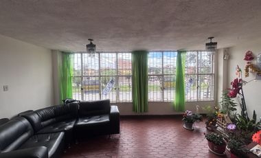 casa en venta en catalina-kennedy. Cod V4600602