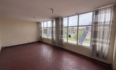 casa en venta en catalina-kennedy. Cod V4600602