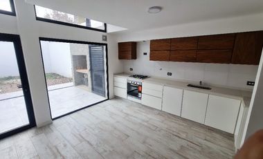 Duplex en venta en Lanus Oeste