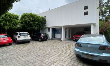 Casa en venta con salida a Campo de Golf las Fuentes, Puebla Ideal para oficinas