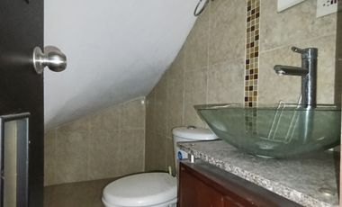 casa en venta en el bosque. Cod V31660