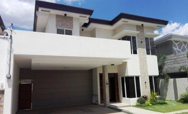 Modern House and Lot for Rent with Pool Located in Hensonvil