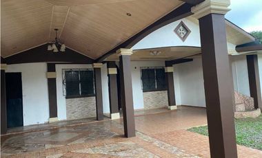 VENDO CASA DE SEGUNDA EN LOS ALGARROBOS