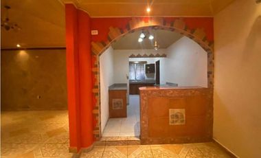 VENDO CASA DE SEGUNDA EN LOS ALGARROBOS