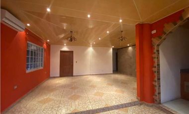 VENDO CASA DE SEGUNDA EN LOS ALGARROBOS