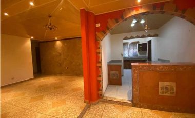 VENDO CASA DE SEGUNDA EN LOS ALGARROBOS