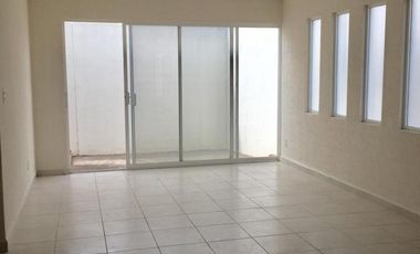 CASA EN RENTA EN COTO AL NORTE DE AGUASCALIENTES