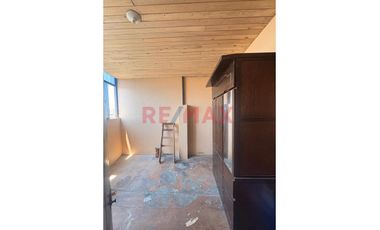 Departamento -Alquiler- Chorrillos Amoblado - 6To Piso Con Escaleras