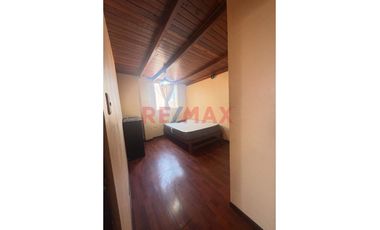 Departamento -Alquiler- Chorrillos Amoblado - 6To Piso Con Escaleras