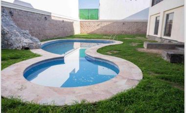 Departamento en Renta en Residencial Campestre la Rosita