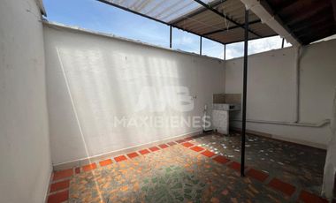 casa en arriendo en la paz. Cod A58205