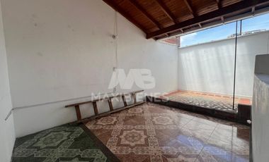 casa en arriendo en la paz. Cod A58205