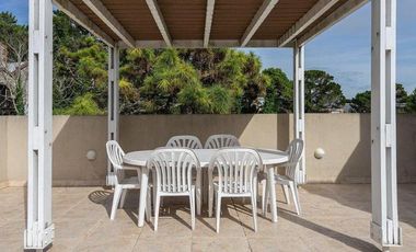 ALQUILER DEPARTAMENTO 2 AMBIENTES CON TERRAZA EN CARILO BOREAS. 3-5