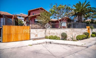 Casa en pasaje residencial de San Joaquin