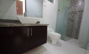 apartamento en arriendo/venta en vista hermosa del vergel piso 7. Cod A12845